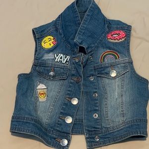 Girls denim vest with patches size 6/7